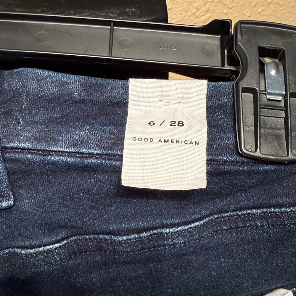 Women’s size 6/28 dark blue denim skinny stretch jeans retail $99 mid rise - Picture 6 of 11